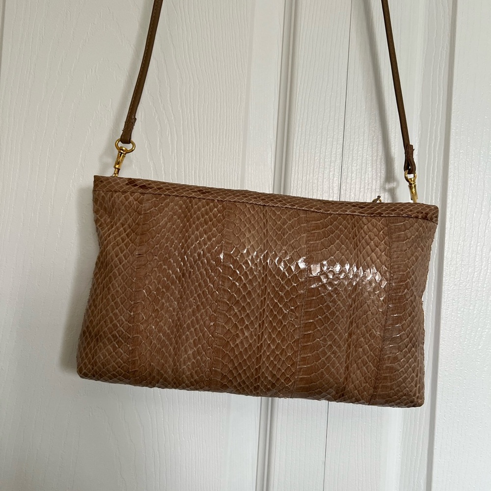 Sax Fifth Avenue vintage Snakeskin clutch with long strap, Neutral color